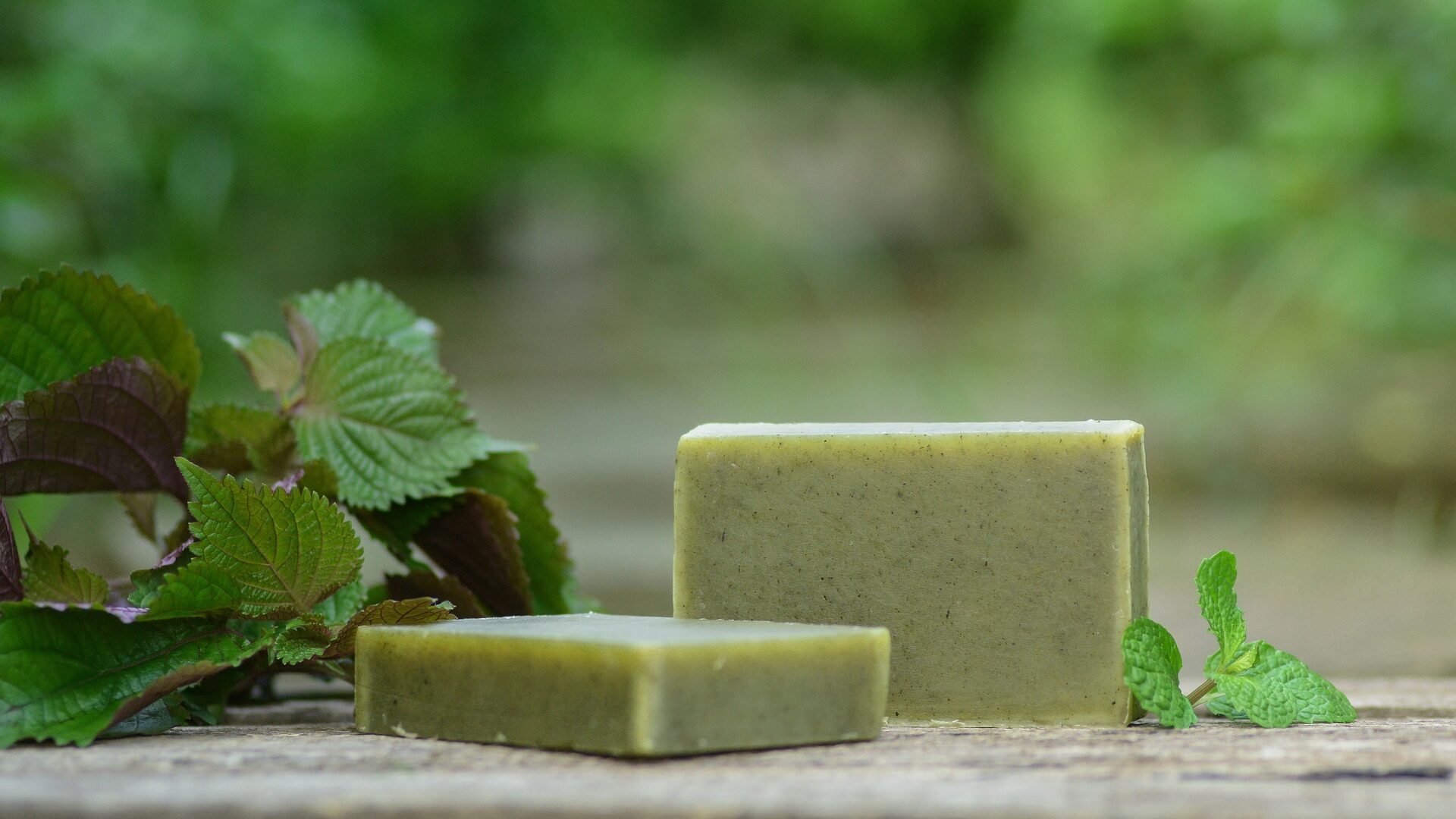 Handgemachte Naturseife als Alternative zur Seife aus dem Drogeriemarkt