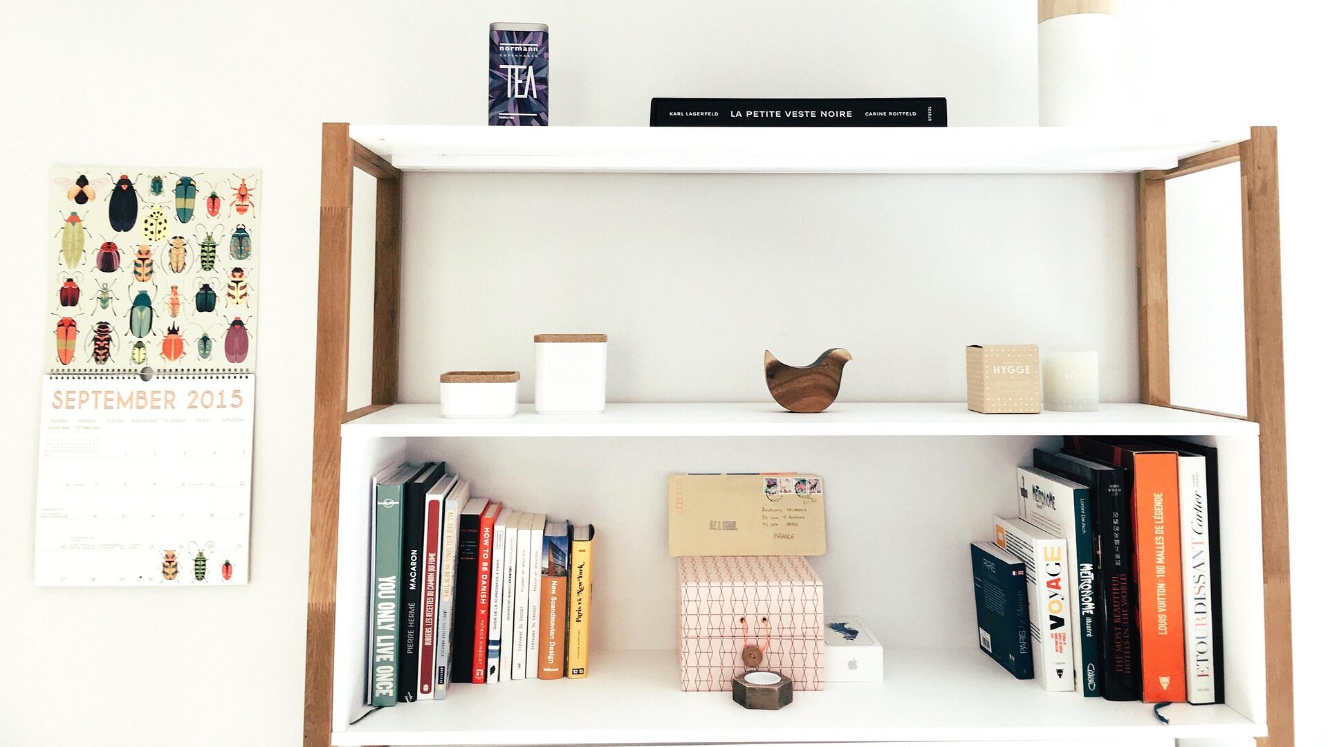 Minimalismus - Warum weniger manchmal mehr ist 2 Minimalismus am Arbeitsplatz schafft Übersichtlichkeit.