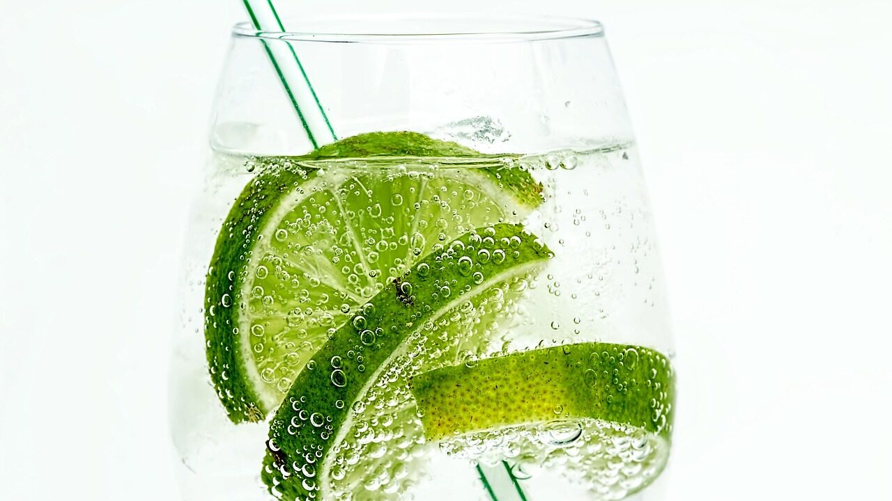 Leitungswasser vs. Mineralwasser: Was ist besser? 2 Mineralwasser
Leitungswasser