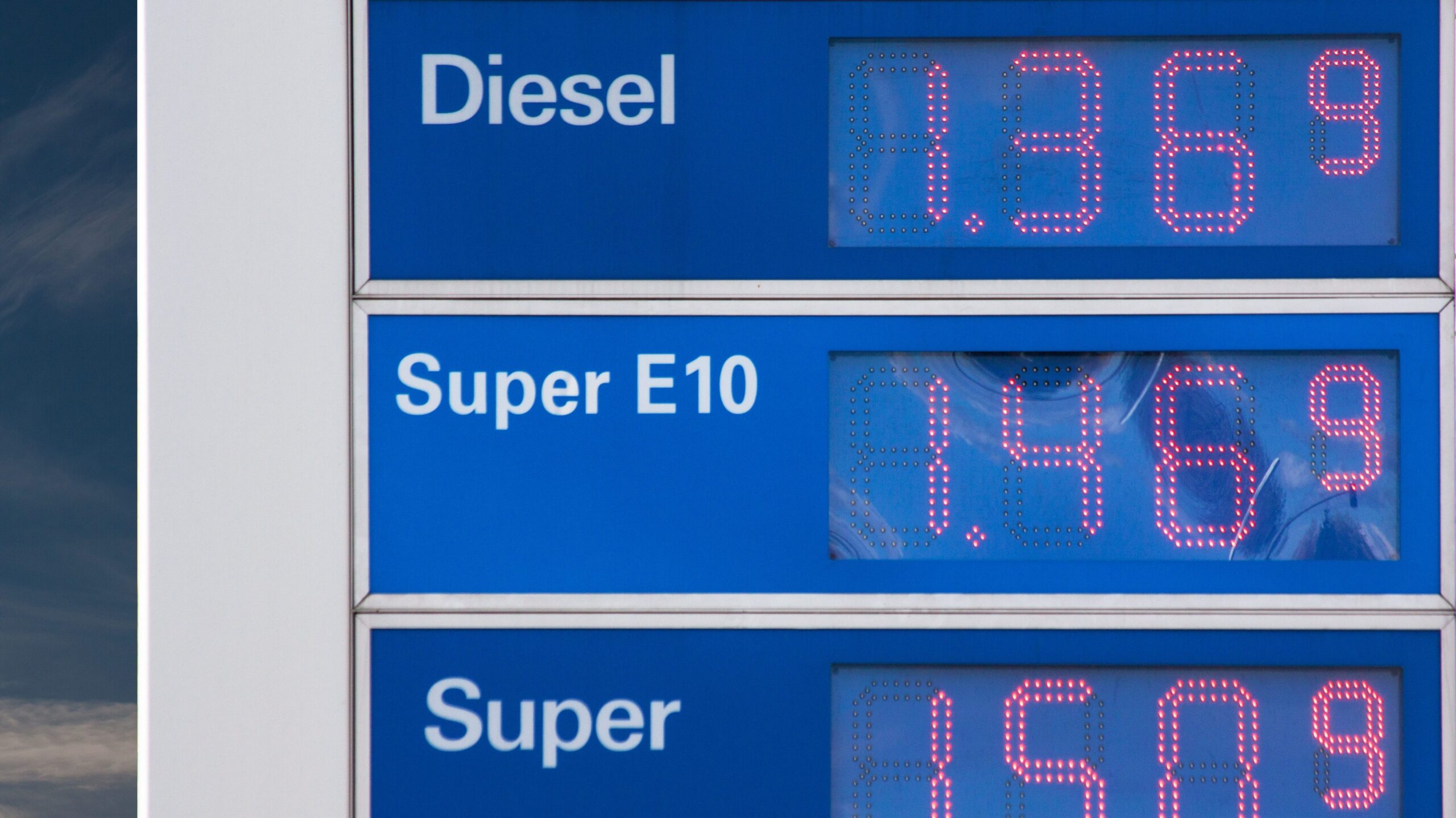 Spritpreise clever umgehen: 30 Tipps für Autofahrer 3 Spritpreise