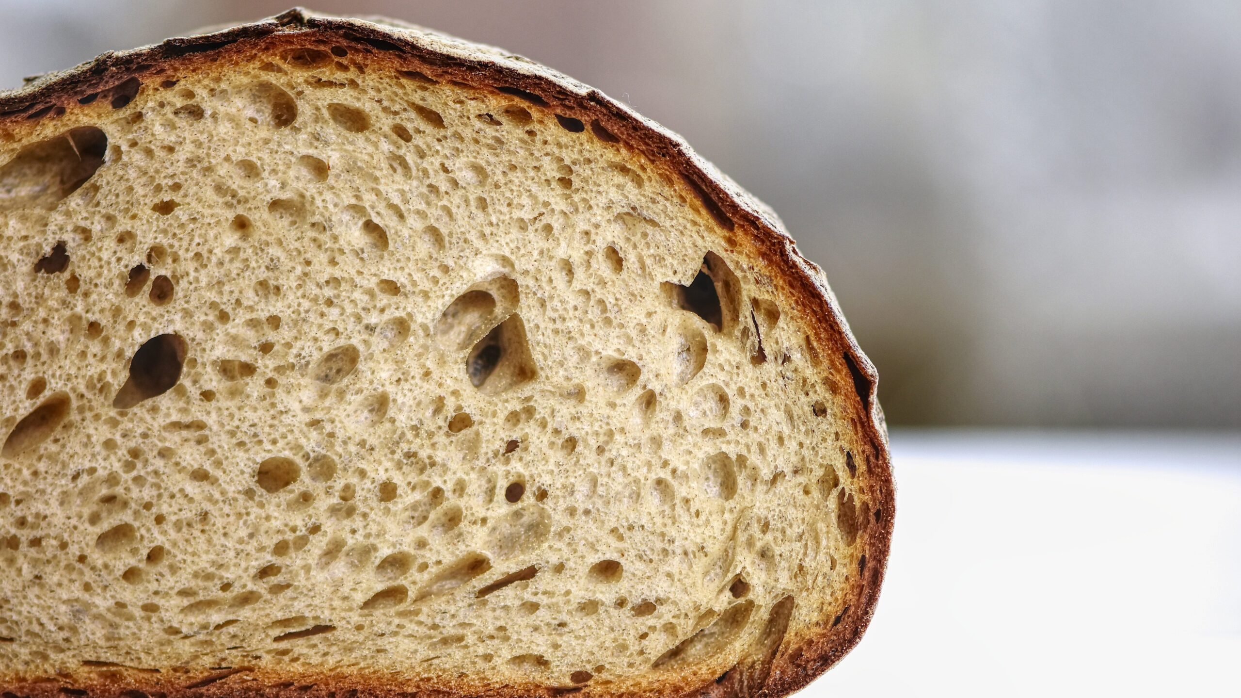 Sauerteigbrot selber backen – Das perfekte Rezept, Tipps und Wissenswertes 3 alexas fotos bread 4183225 edited scaled