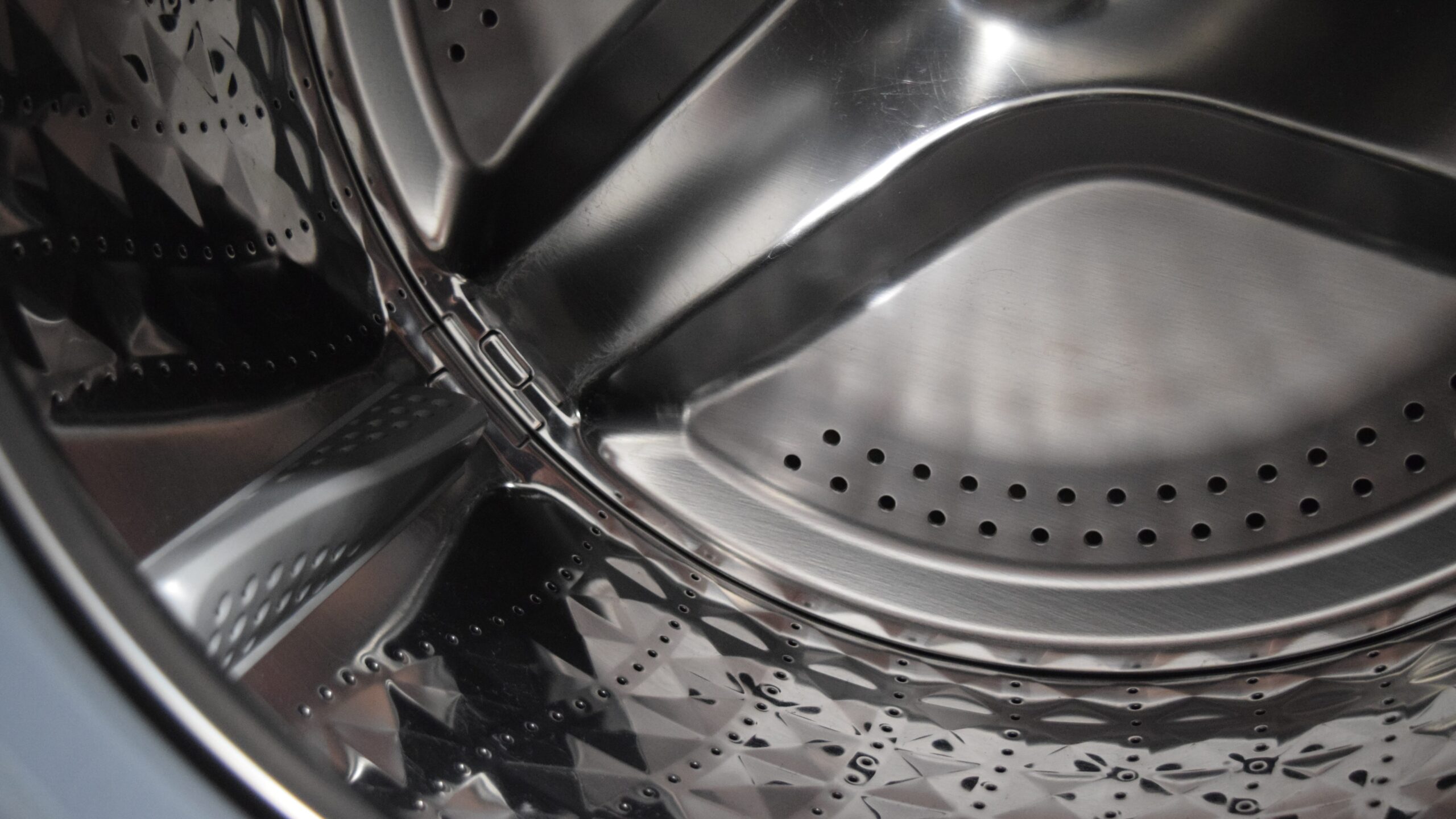 Handtücher weich halten – So bleiben deine Handtücher dauerhaft flauschig 1 creativegen washing machine 2712156 edited scaled