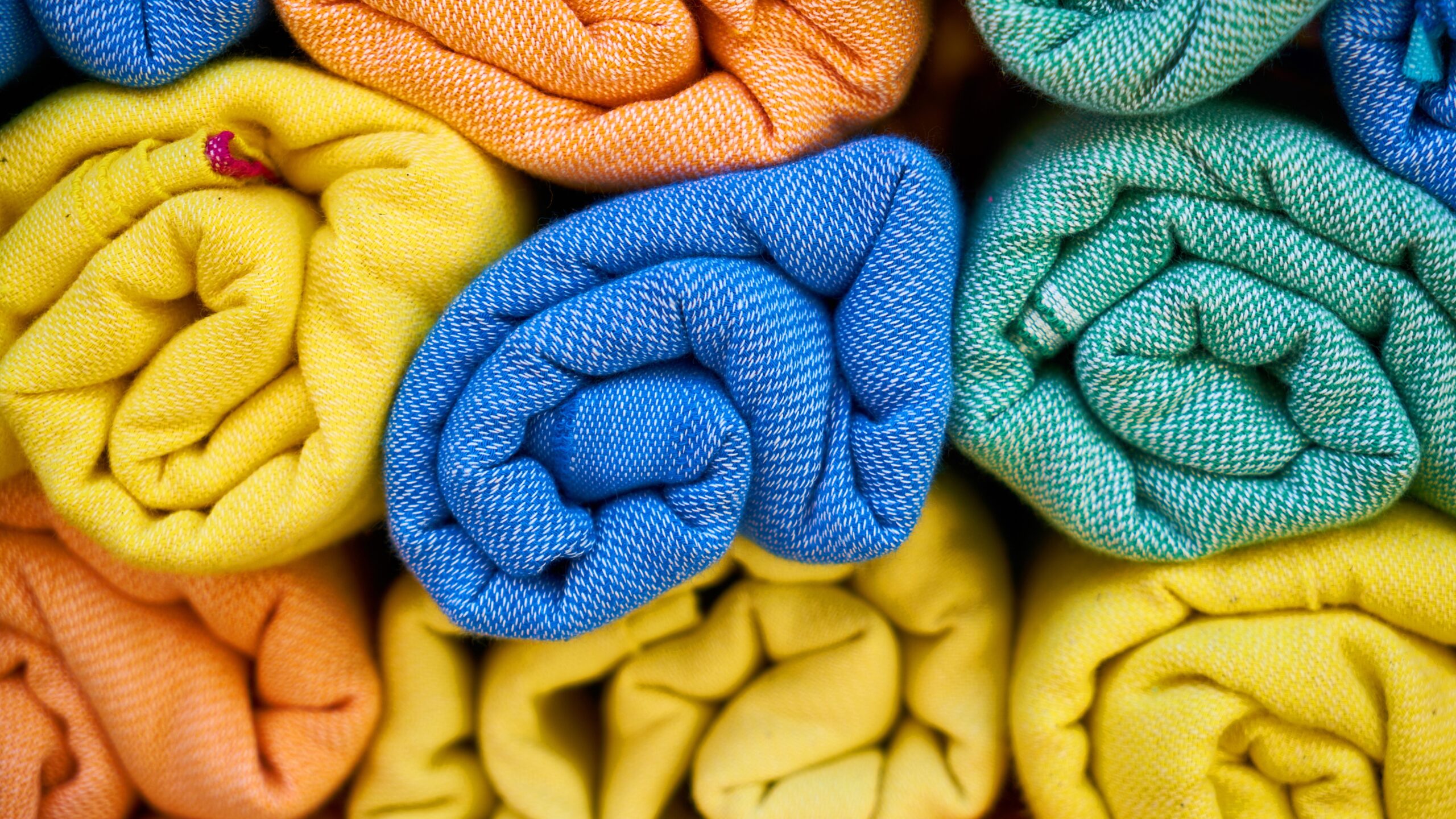 Handtücher weich halten – So bleiben deine Handtücher dauerhaft flauschig 2 engin akyurt towels 1511875 edited scaled