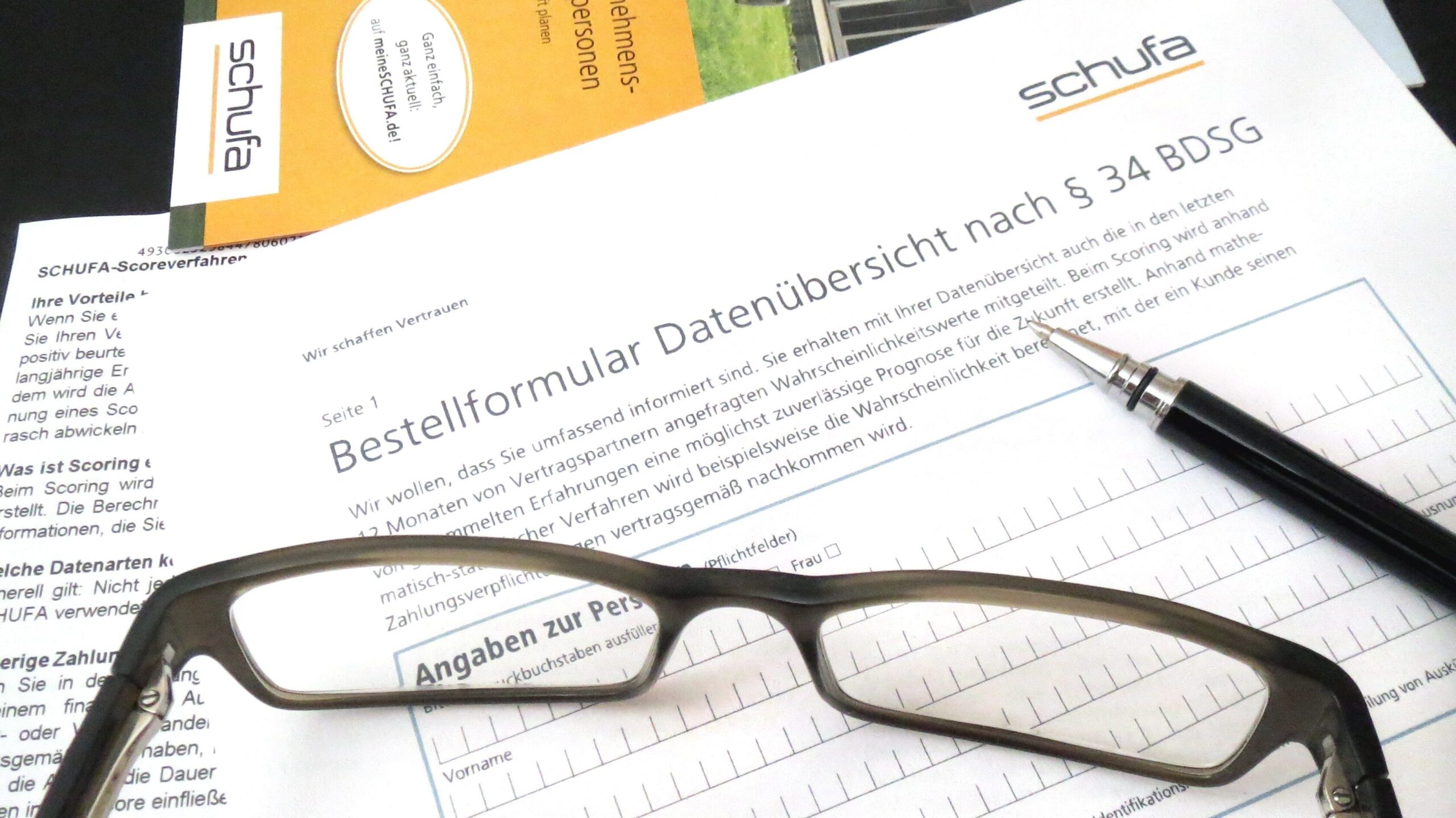 Schufa-Eintrag und Online-Bestellverhalten: Auswirkungen auf den digitalen Einkauf und moderne Zahlungsgewohnheiten 3 vi5 a vi5 data 858360 edited scaled