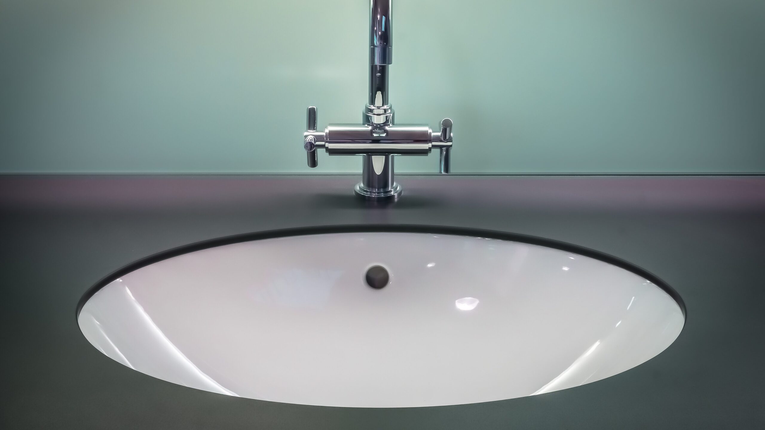 Kalk entfernen: Die besten Hausmittel im Vergleich 3 pexels bathroom 1851566 edited scaled