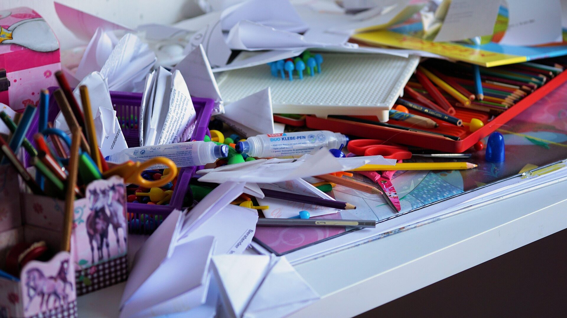 FlyLady Methode: Putzroutinen in kleinen Schritten entwickeln 3 Das Kinderzimmer ist besonders chaosanfällig, besonders, wenn es nicht gut organisiert ist.