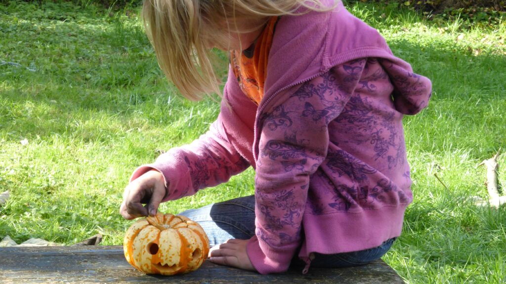 Kürbis schnitzen: Die besten Ideen für Halloween 2 Kürbis schnitzen